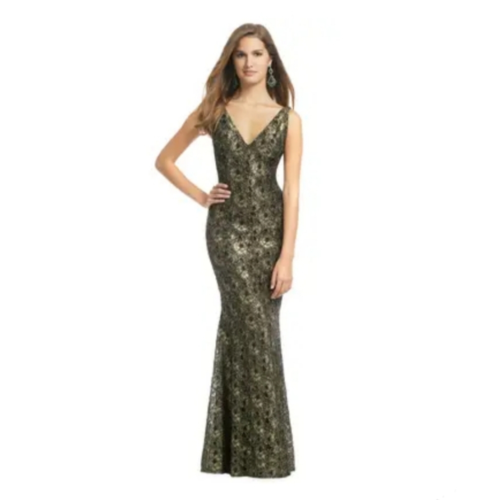 Carmen Marc Valvo Gown